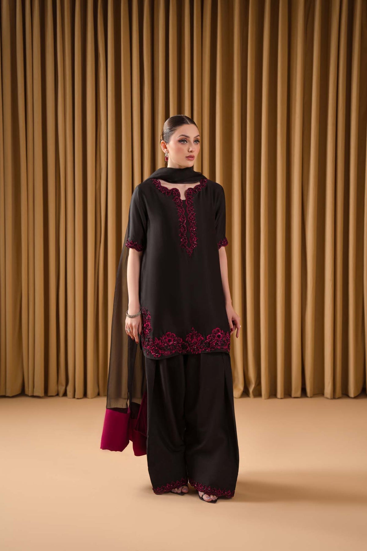 Glamour Black