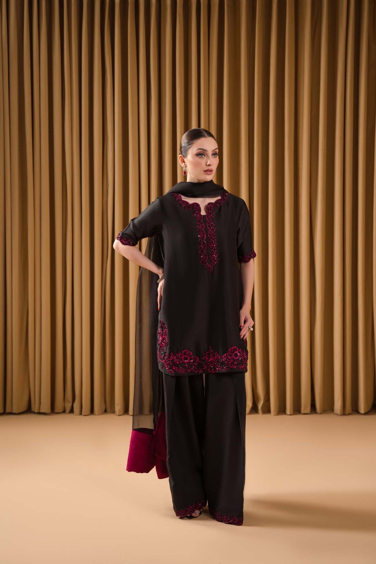 Glamour Black