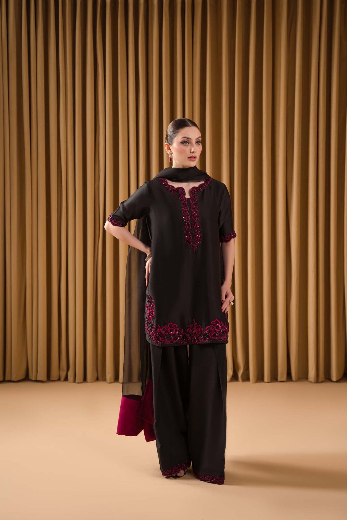 Glamour Black